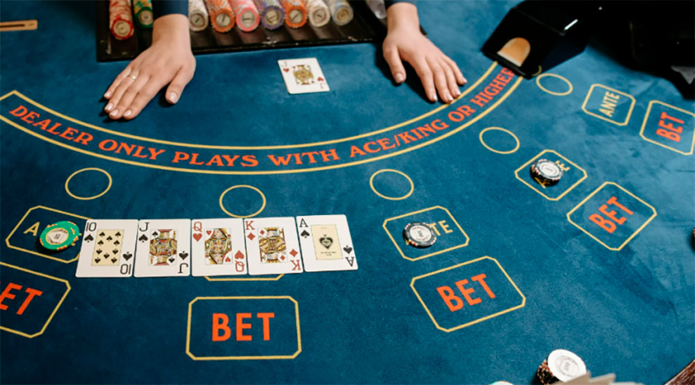 Play Litecoin Baccarat with real money